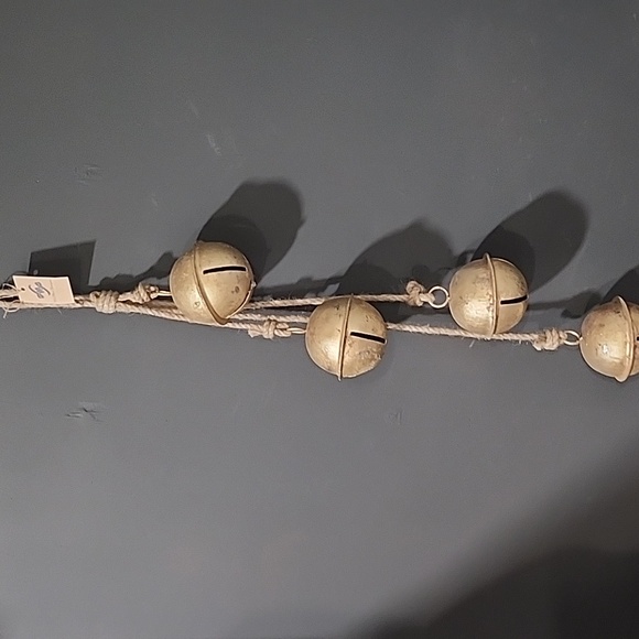 Gold Jingle Bells - Picture 1 of 5